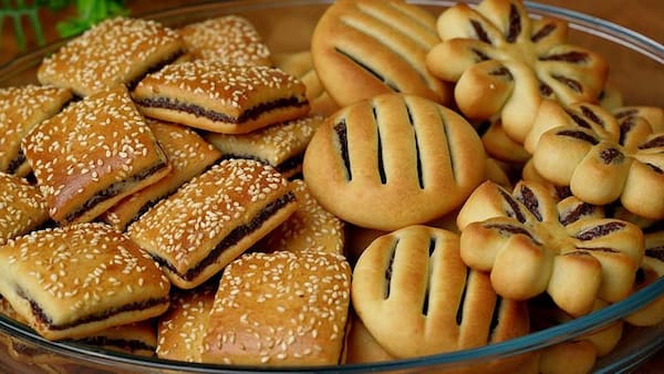 تصویر 3 از قیمت خرید کلوچه خرمایی خانگی بدون شیر + فروش ویژه